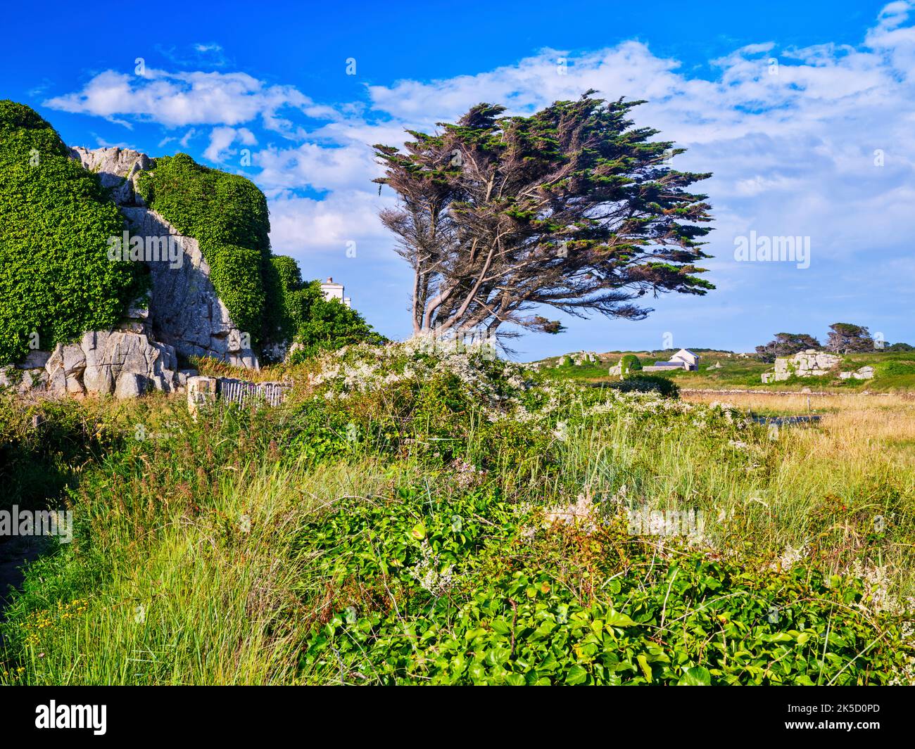 Abenddämmerung an der felsigen Küste Le Gouffre, Bretagne, Frankreich Stockfoto
