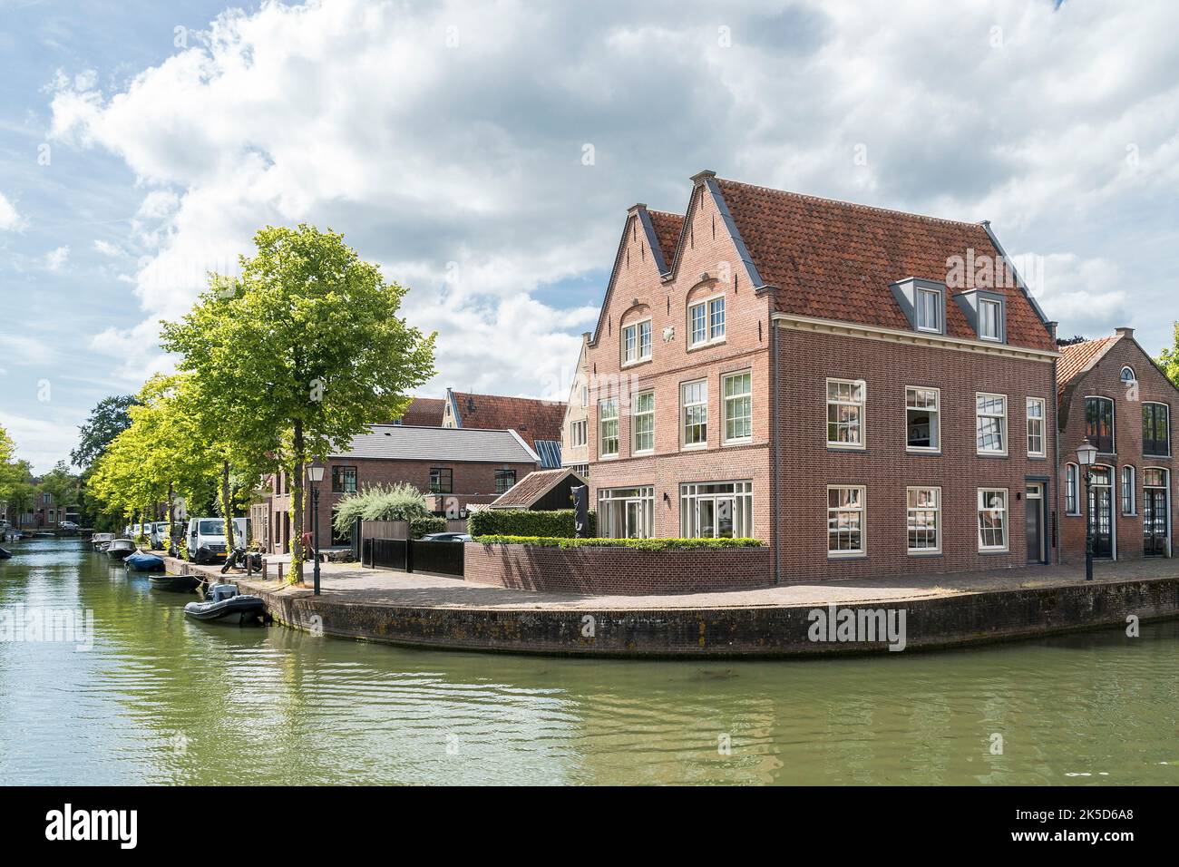 Niederlande, Hoorn, Altstadt, Blick von Korenmarkt nach Venidse, Kanal Stockfoto