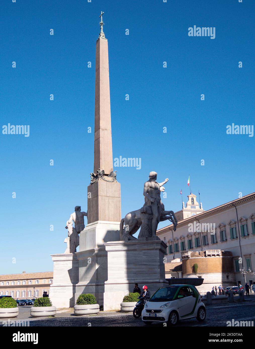 Obelisco piazza del quirinale Fotos und Bildmaterial in hoher
