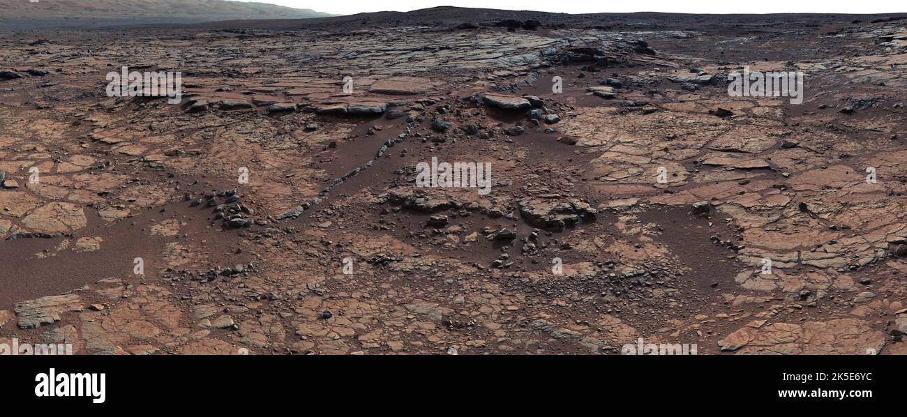 Das Felsgestein an dieser Stelle trug zu einem Puzzle über den antiken Mars bei, indem es darauf hinwies, dass ein See vorhanden war, dass aber wenig Kohlendioxid in der Luft war, um einen See ungefroren zu halten. Quelle: NASA/JPL-Caltech/MSSS Stockfoto