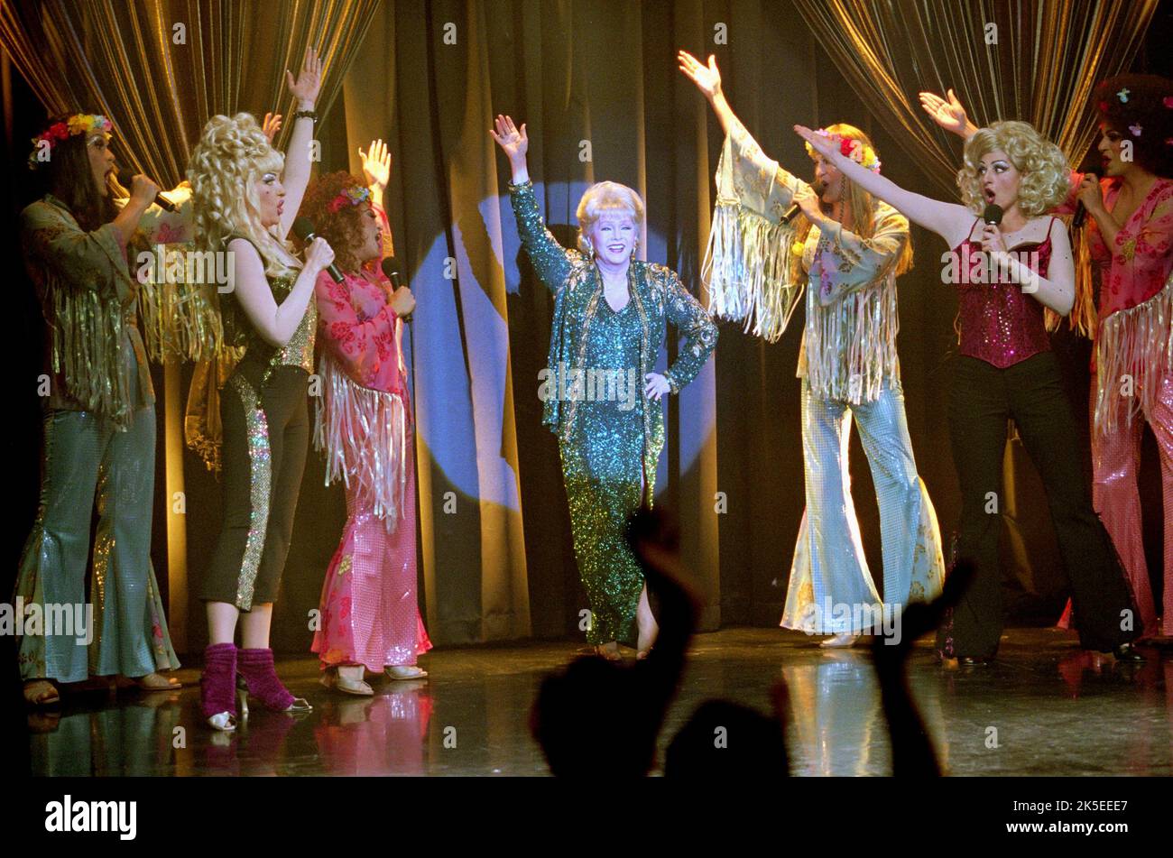 DEBBIE REYNOLDS, CONNIE UND CARLA, 2004 Stockfoto