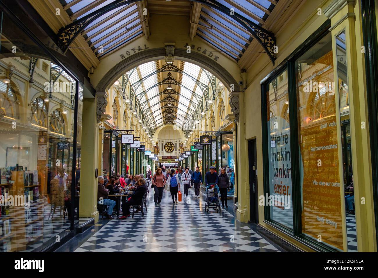 Die Royal Arcade wurde 1870 eröffnet und ist die erste und längste Spielhalle Australiens – Melbourne, Victoria, Australien Stockfoto