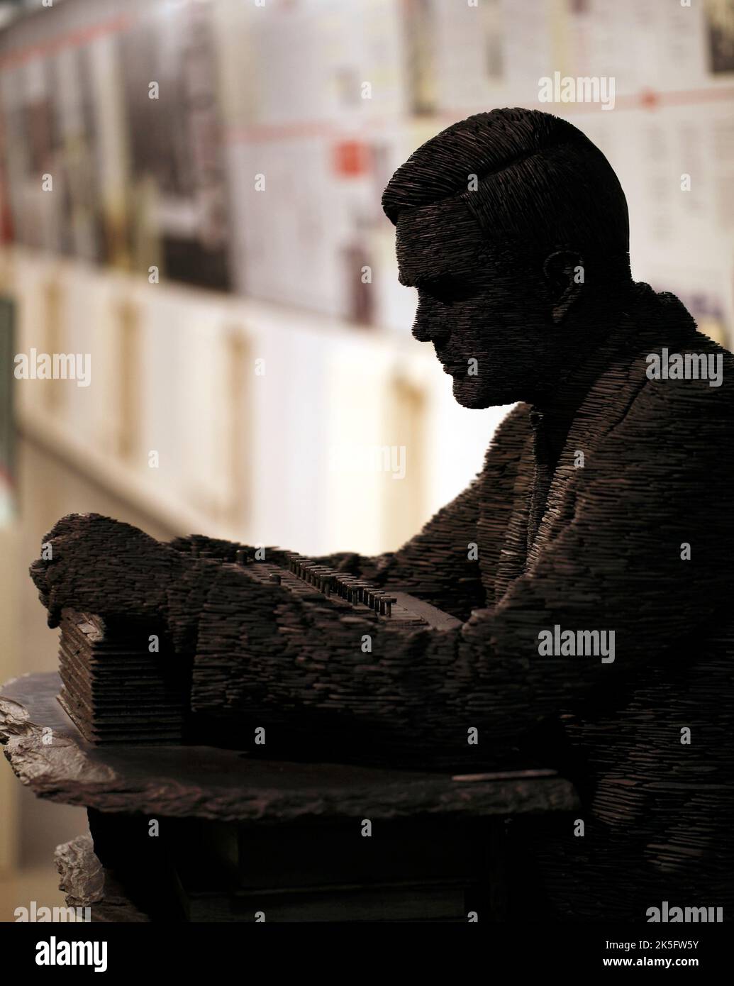 Silhouette von Alan Turing, Bletchley Park, im C Block Museum. Stockfoto