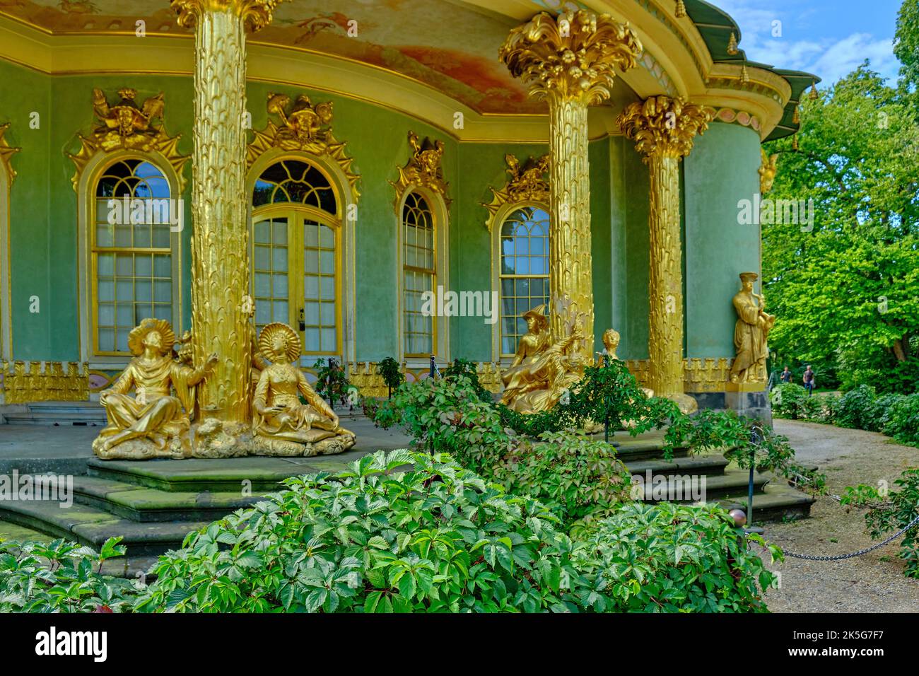 Gartenpavillon Chinesisches Haus, ein Rokokogebäude im Chinoiserie-Stil, Sanssouci Park, Potsdam, Brandenburg, Deutschland. Stockfoto