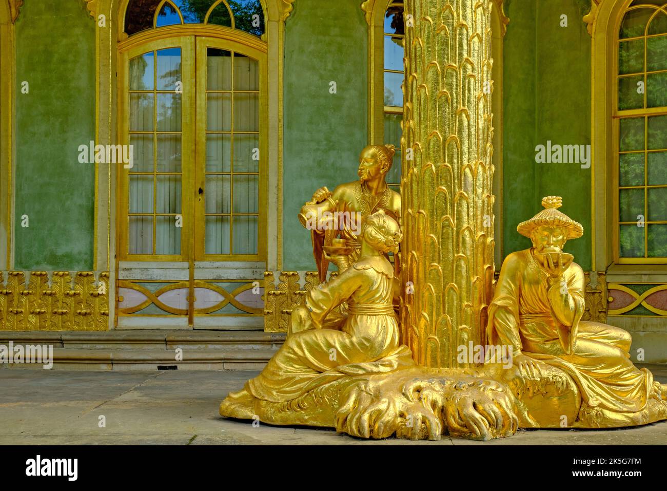 Gartenpavillon Chinesisches Haus, ein Rokokogebäude im Chinoiserie-Stil, Sanssouci Park, Potsdam, Brandenburg, Deutschland. Stockfoto