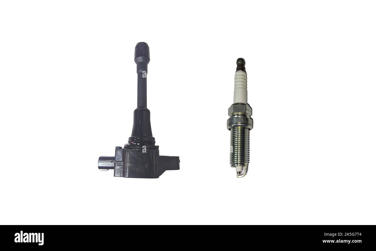 Nahaufnahme von Ersatzteilen für Zündspulen und Zündkerzen für benzinbetriebene Autos, die ein elektrisches Einspritzsystem implementiert haben Stockfoto