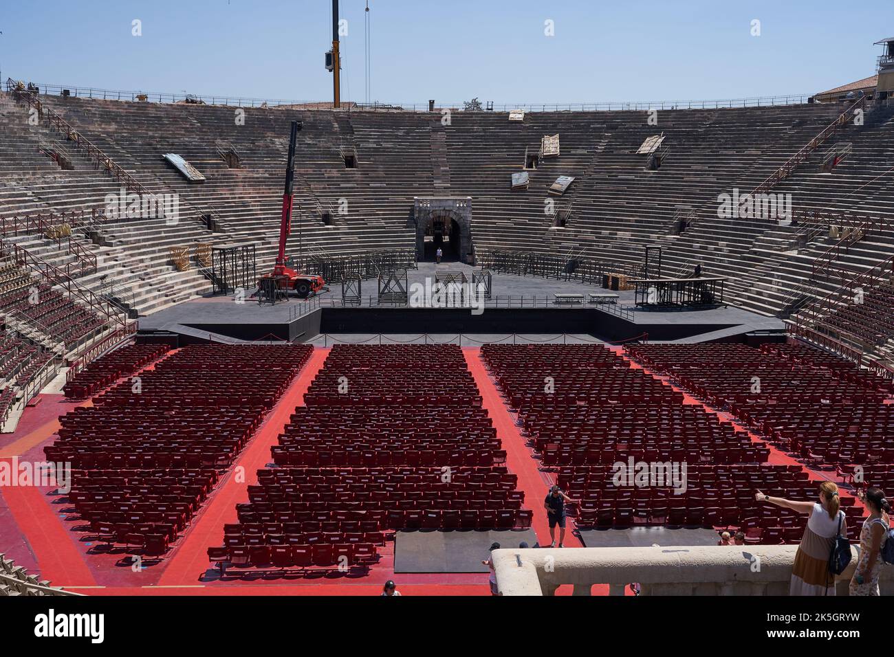 Verona, Italien - 13. Juli 2022 - die Arena von Verona - römisches Amphitheater in Verona an einem schönen Sommertag Stockfoto