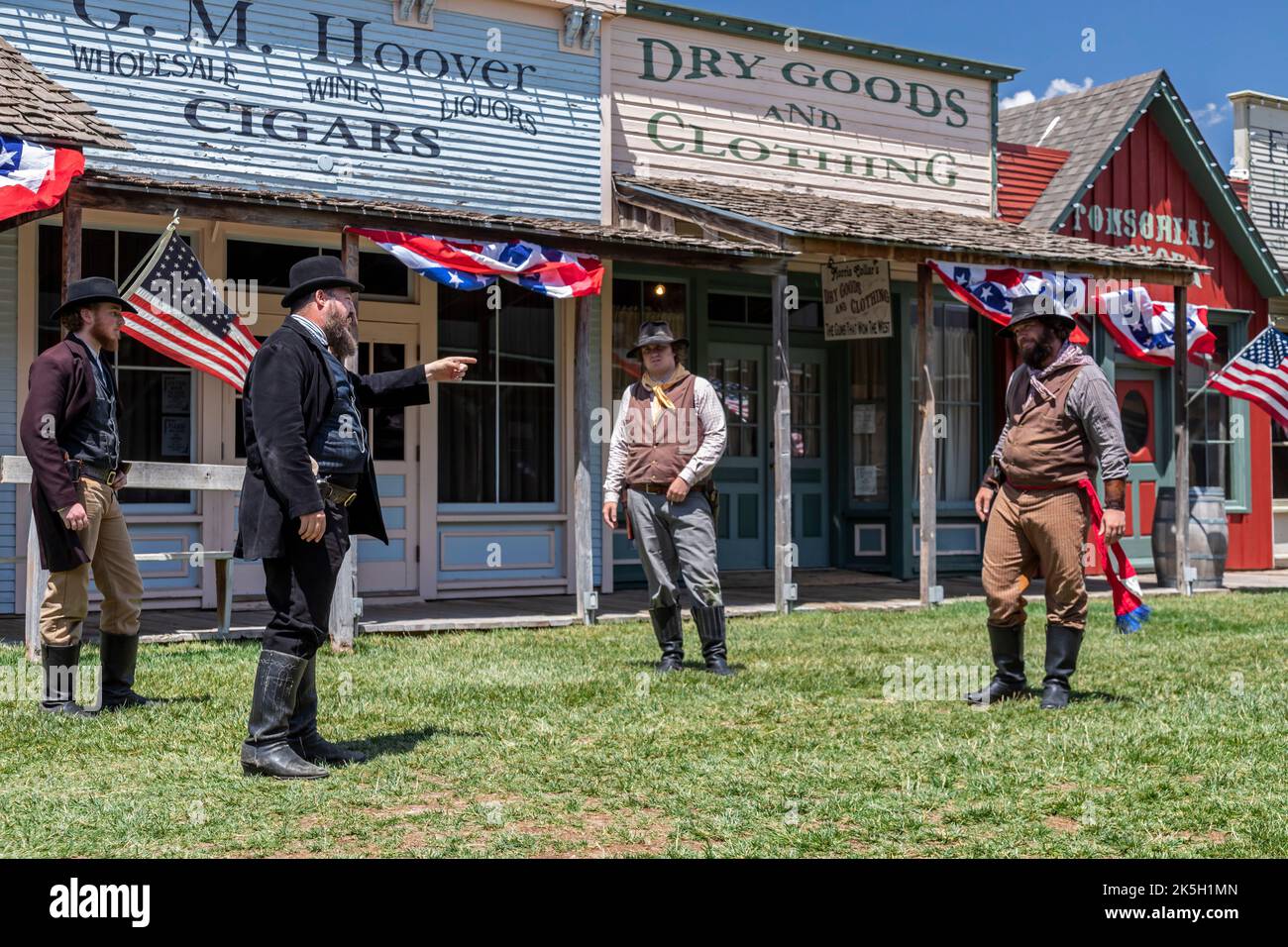 Dodge City, Kansas - eine altmodische 4.. Juli im Boot Hill Museum, mit einer Nachstellung des Schießens von Ed Masterson. Der Museumspreser Stockfoto