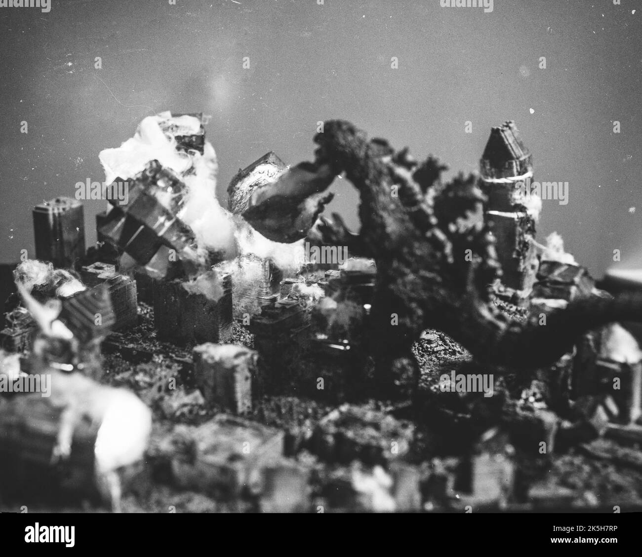 Godzilla greift Montreal City an Stockfoto