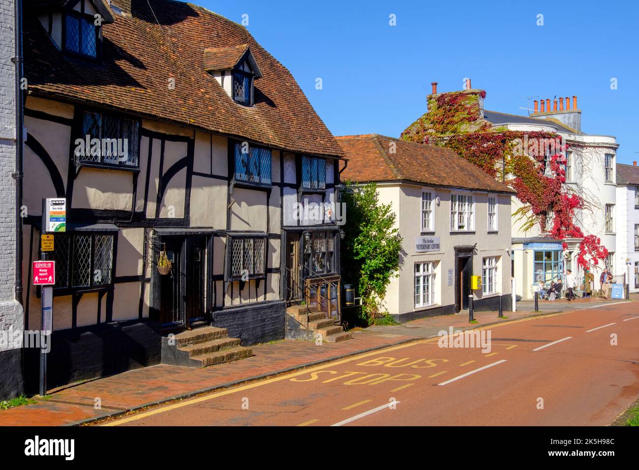 Robertsbridge High Street, East Sussex, Großbritannien Stockfoto