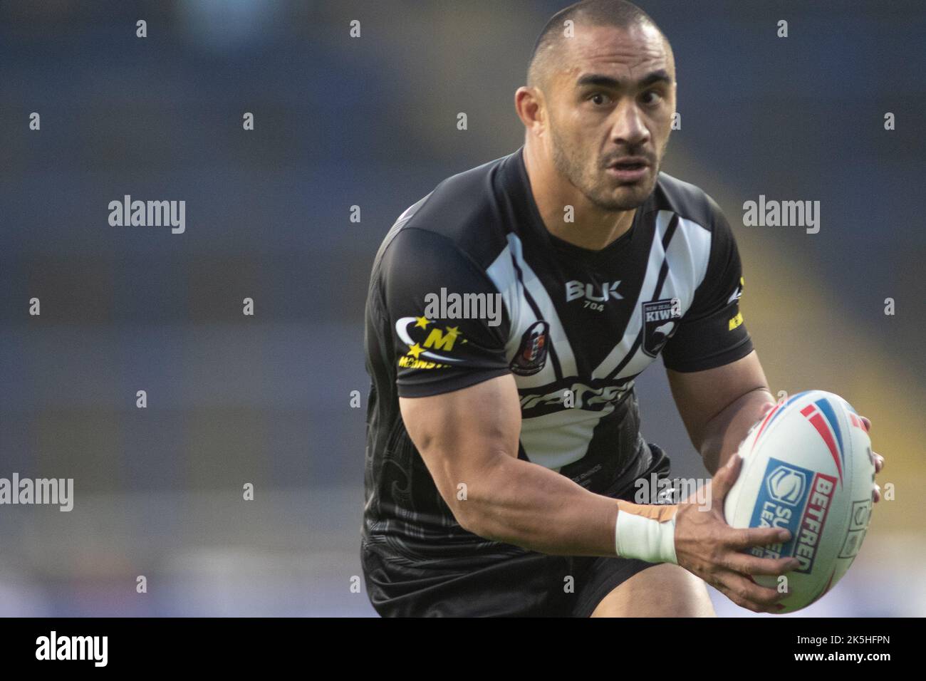 Leeds, Großbritannien. 08. Oktober 2022. Headingley Stadium, Leeds, West Yorkshire, 8.. Oktober 2022. Leeds Rhinos gegen die New Zealand Rugby League bei der Bartercard International Challenge Thomas Leuluai (C) von der New Zealand Rugby League bei seinen letzten Spielen der Rugby League vor dem Ruhestand. Kredit: Touchlinepics/Alamy Live Nachrichten Stockfoto