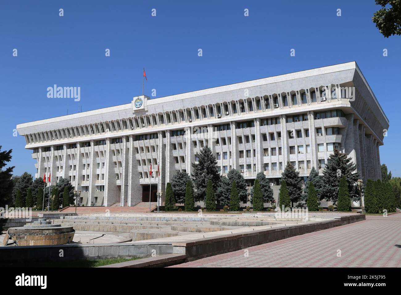 Gebäude des Weißen Hauses und Büro des Präsidenten, Chui Avenue, Bishkek, Bishkek City Region, Kirgisistan, Zentralasien Stockfoto