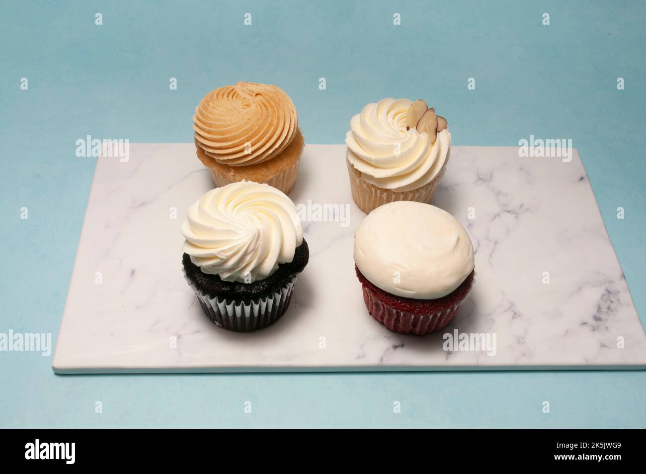 Sortiment Serie von köstlichen und reichen Gourmet-Cupcakes Stockfoto