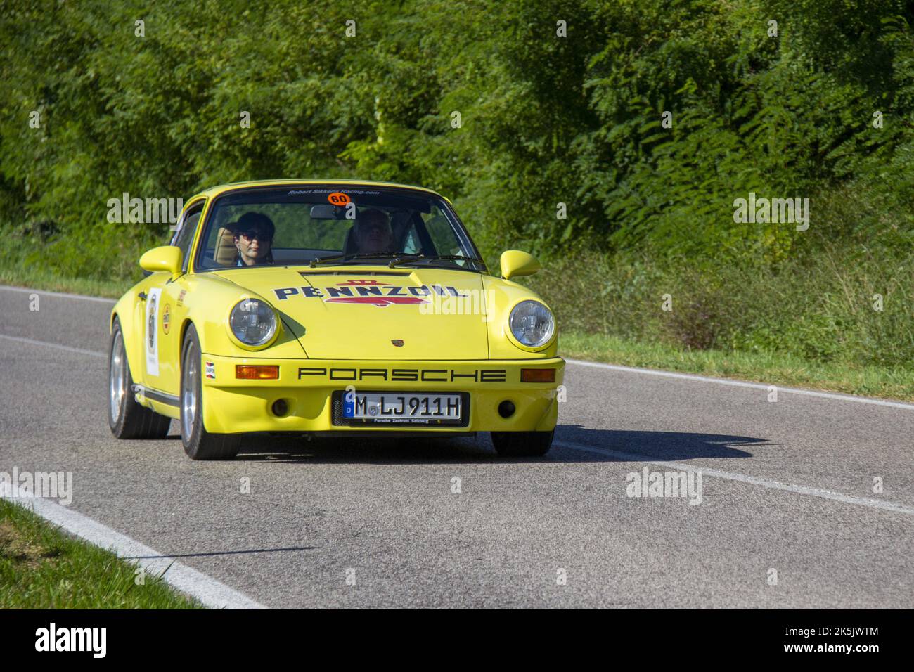 17. Ausgabe der kulturellen touristischen Veranstaltung für Oldtimer in den historischen Hügeln von Conegliano Valdobbiadene, ein UNESCO-Weltkulturerbe. (Foto von Mimmo Lamacchia/Pacific Press) Stockfoto