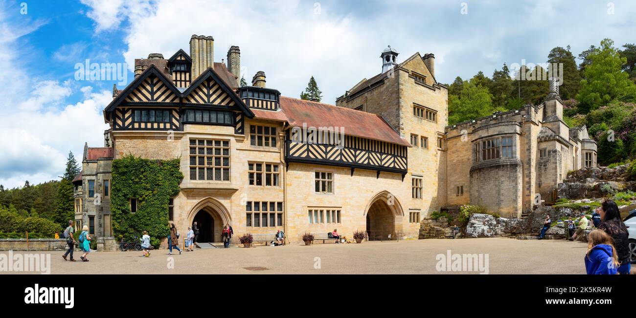 Panorama cragside victorian Home of Inventor Baron william armstrong National Trust Property rothbury northumberland uk powered by Hydro Electricity Stockfoto