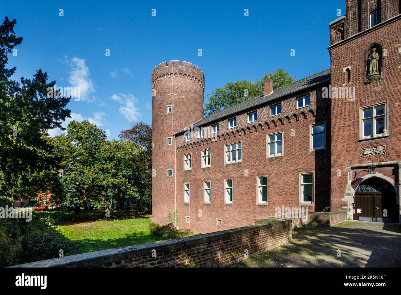 Schloss Kurkölnische Landesburg in Kempen, Stadtarchiv, Bezirksarchiv Viersen und Bezirksausbildungszentrum für Erwachsene Stockfoto