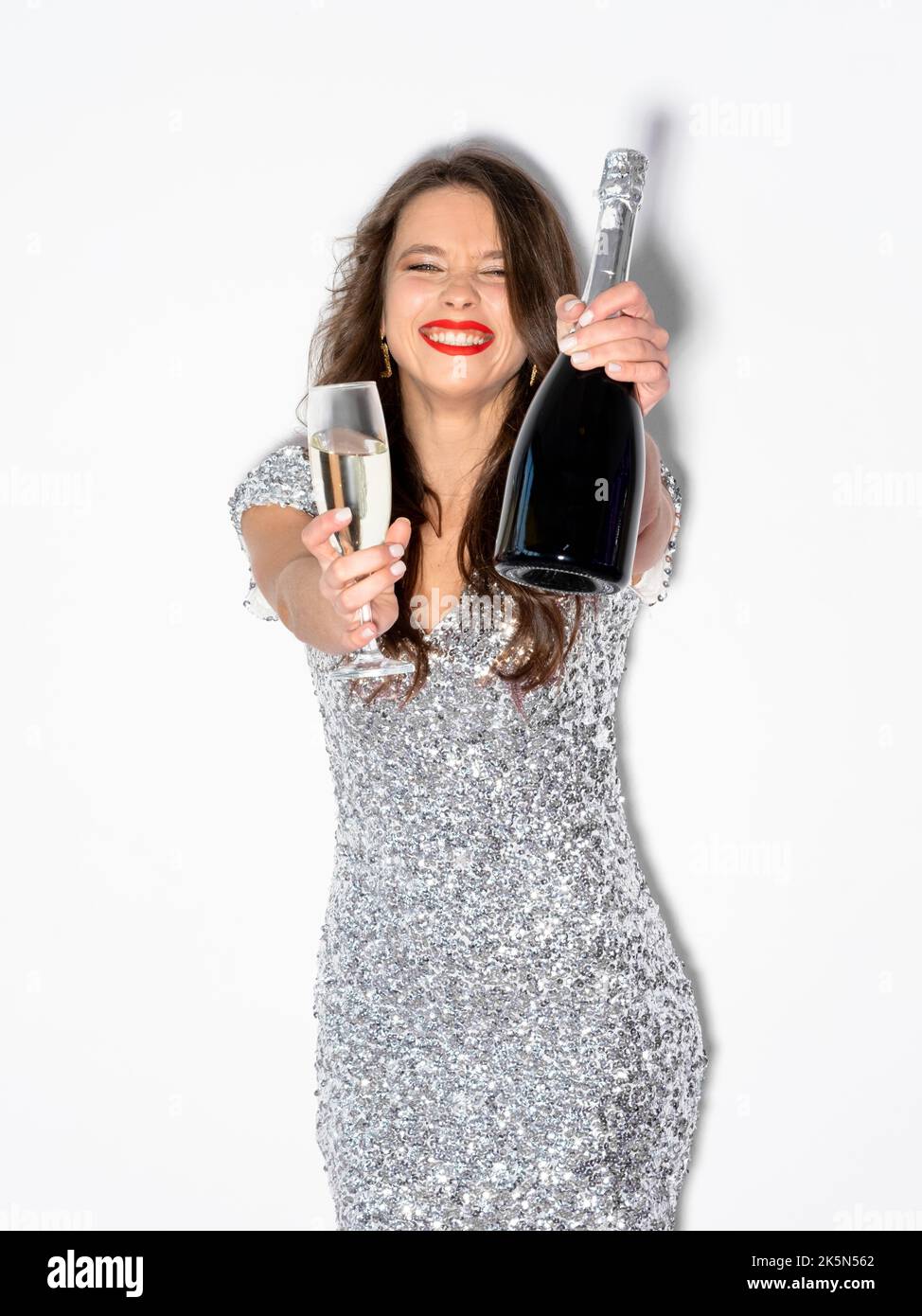 weihnachten Gratzen aufgeregt Frau Party Toast Stockfoto