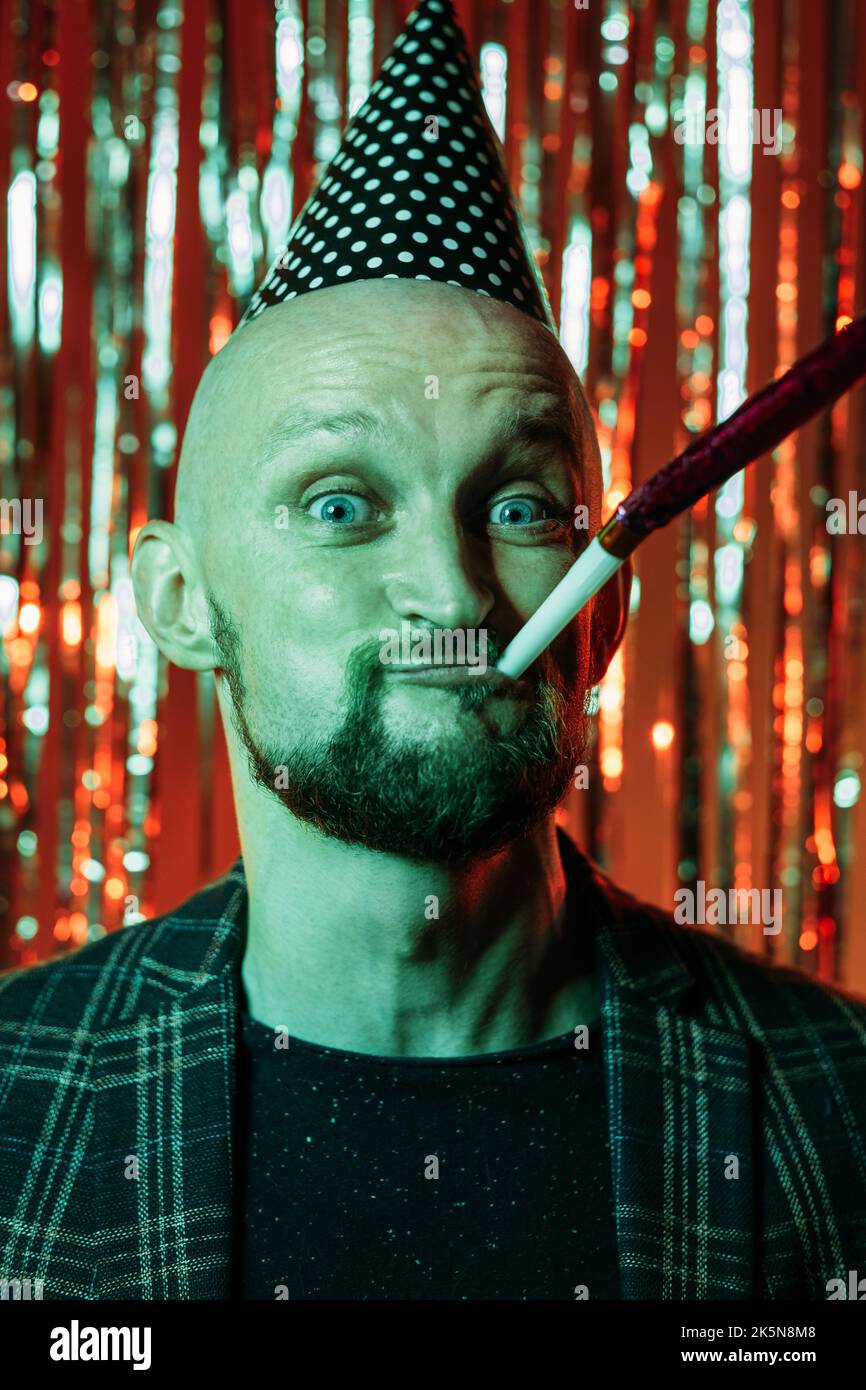 Geburtstagsfeier lustig Mann Urlaub Spaß genießen Stockfoto