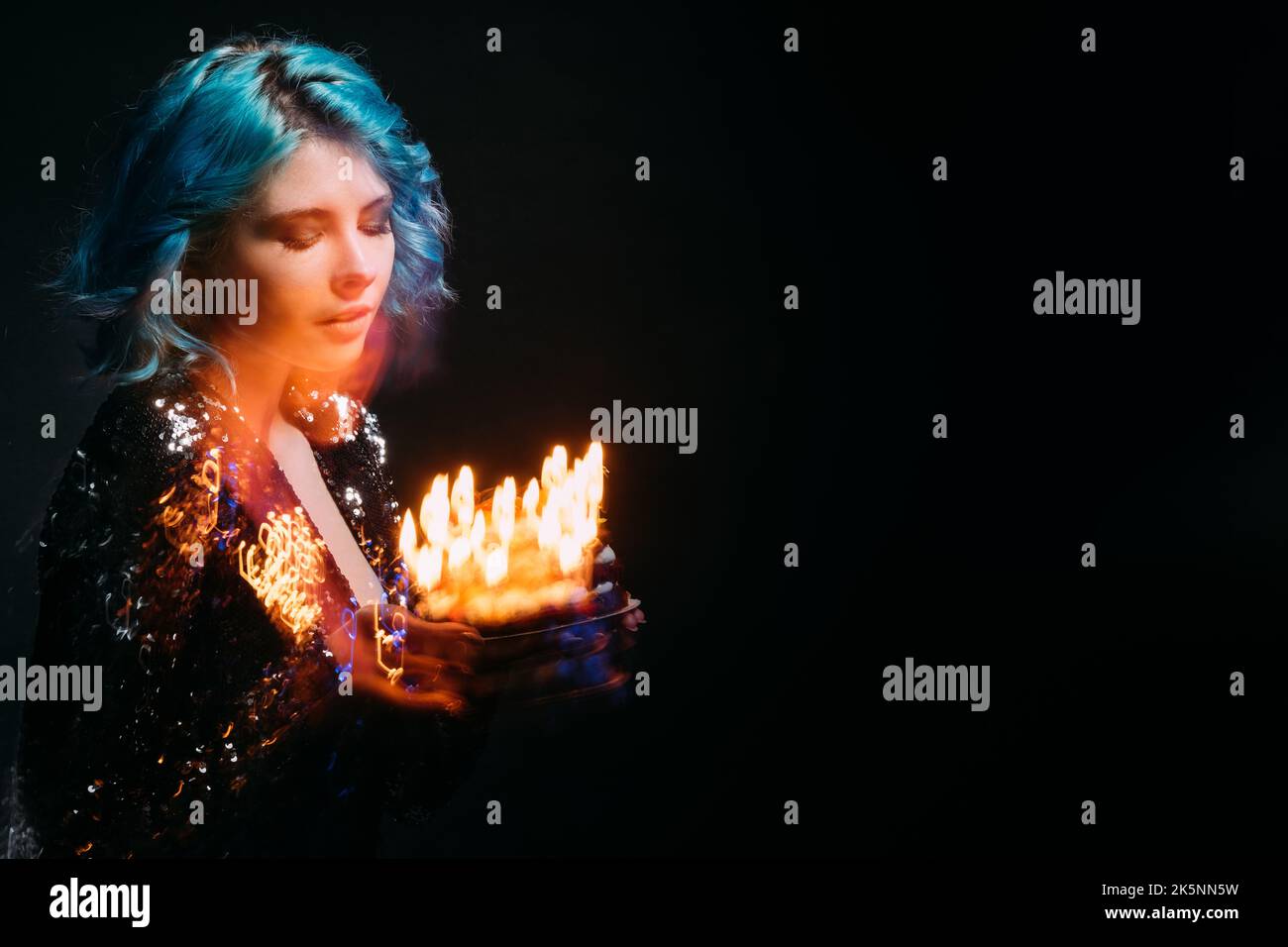 Festliche Bäckerei lächelnde Frau Partei Organisation Stockfoto