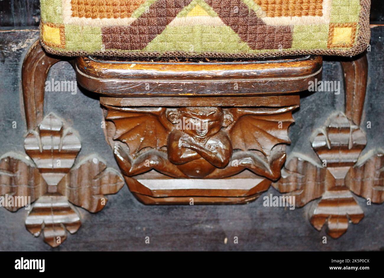 Skurriles Misericord in Great Malvern Priory, Great Malvern, Worcestershire Stockfoto