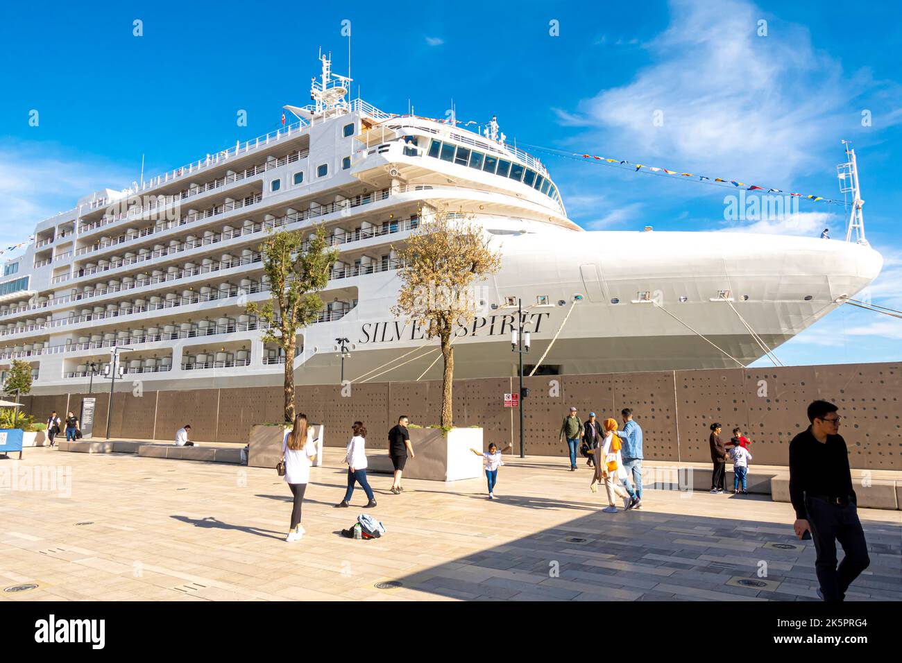 Silver Spirit, ein Luxuskreuzfahrtschiff, das von Silversea Cruises in Galataport, Istanbul, Türkei, betrieben wird Stockfoto