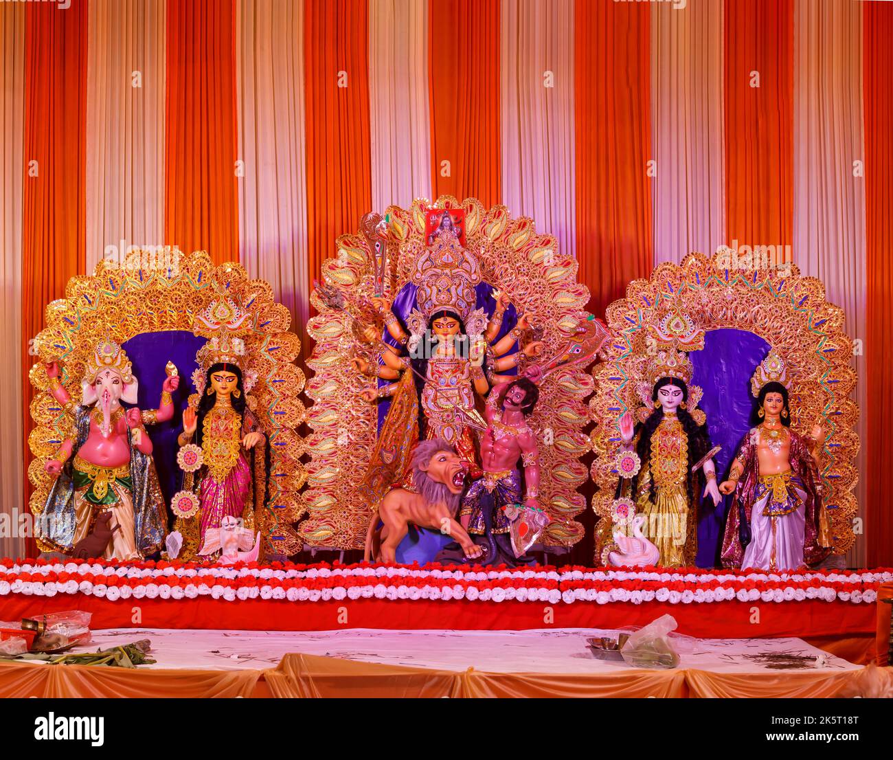 Chittaranjan Park Milan Samiith,Dt-1 Oct 2022.Ein Blick auf Durga Idiol in Puja Pandal Stockfoto