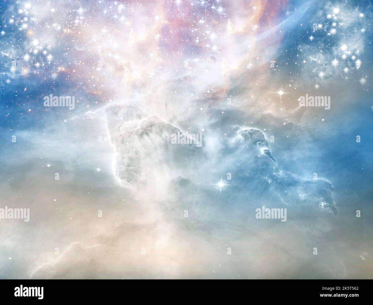 Abstrakt engelhaft mystisch mystisch magisch religiös spirituell blau und grau Hintergrund mit Sternen und bewölktem Himmel Stockfoto