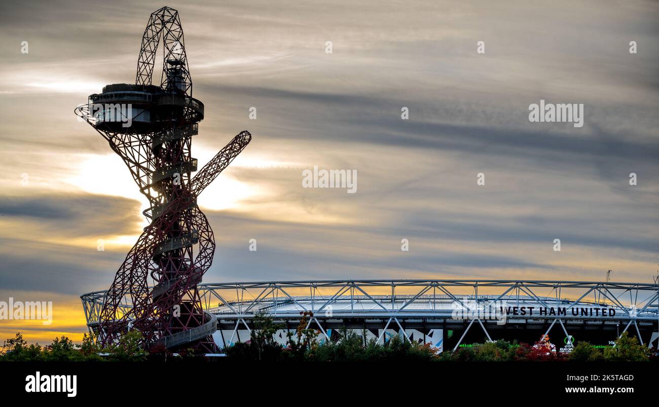 London, Großbritannien. 10. Oktober 2022. Das London Stadium nach dem Premier League-Spiel zwischen West Ham United und Fulham im London Stadium, Queen Elizabeth Olympic Park, London, England am 9. Oktober 2022. Foto von Phil Hutchinson. Nur zur redaktionellen Verwendung, Lizenz für kommerzielle Nutzung erforderlich. Keine Verwendung bei Wetten, Spielen oder Veröffentlichungen einzelner Clubs/Vereine/Spieler. Kredit: UK Sports Pics Ltd/Alamy Live Nachrichten Stockfoto