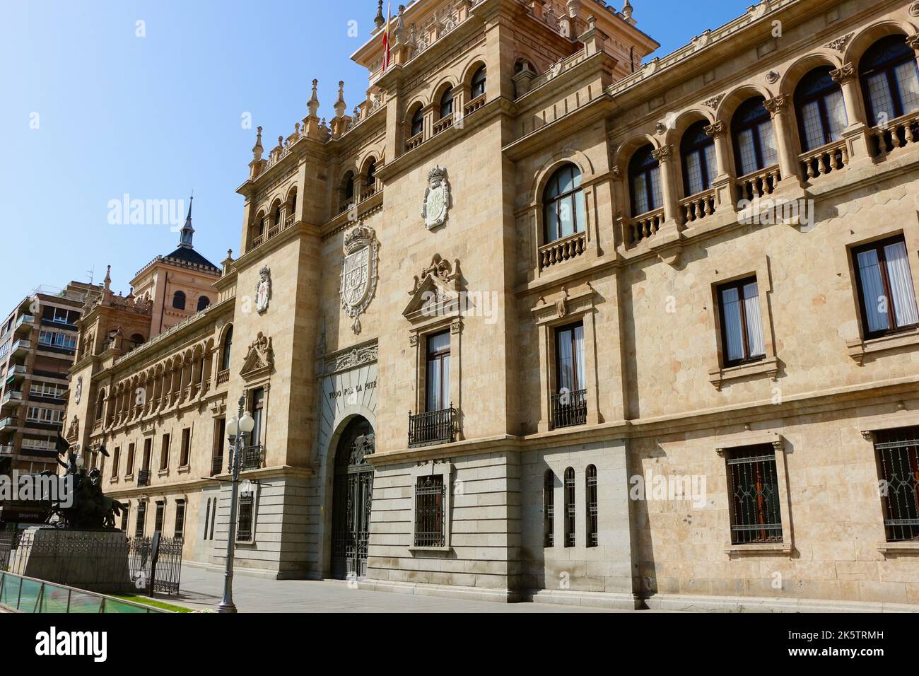 Fassade der Militärakademie in Valladolid Kastilien und Leon Spanien Stockfoto