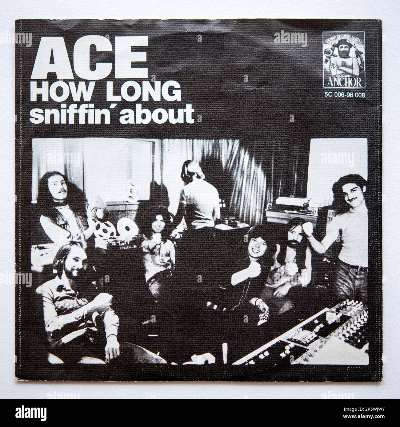 Bildercover der sieben-Zoll-Single-Version von How Long by Ace, die 1974 veröffentlicht wurde Stockfoto