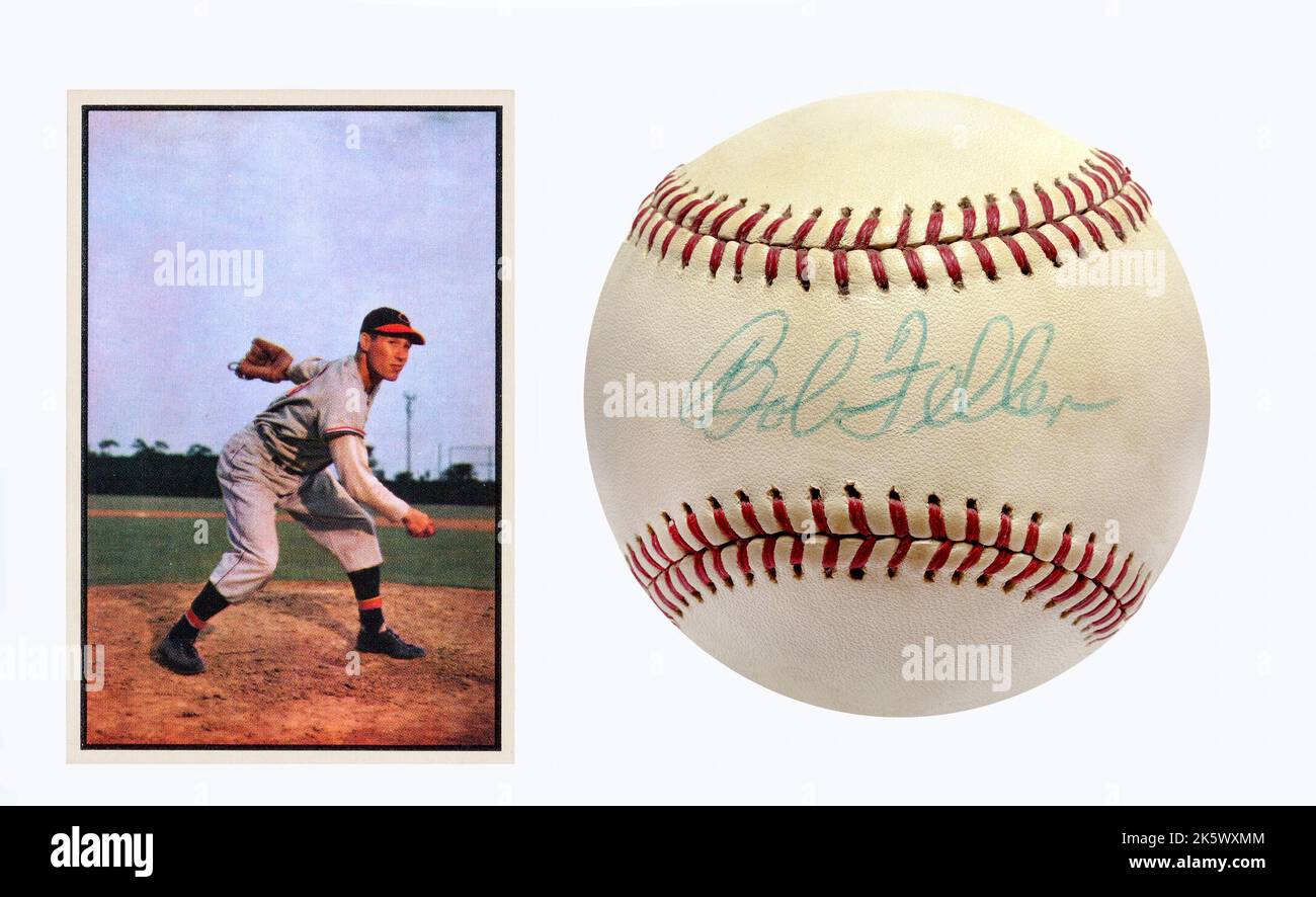 Eine 1953 Bowman Sport-Baseballkarte von Bob Feller (gemeinfrei) und ein historisch signierter Baseballspiel von Bob Feller Stockfoto