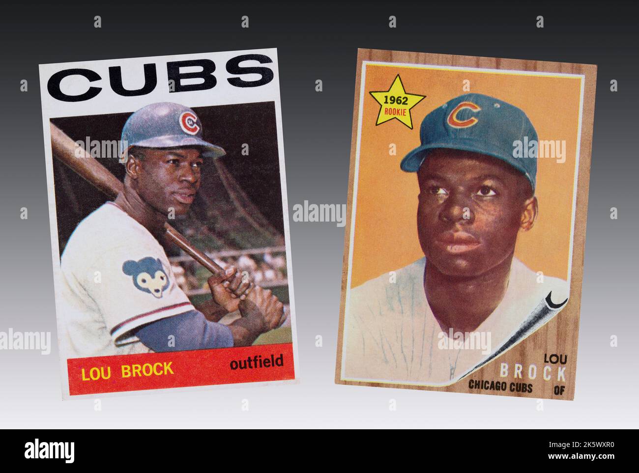 1964 Chicago Cubs Baseballkarte von Lou Brock in seinem letzten Jahr mit den Jungen und seiner 1962 Rookie-Karte. Lou wurde an die St. Louis Cardinals durin Handel gebracht Stockfoto