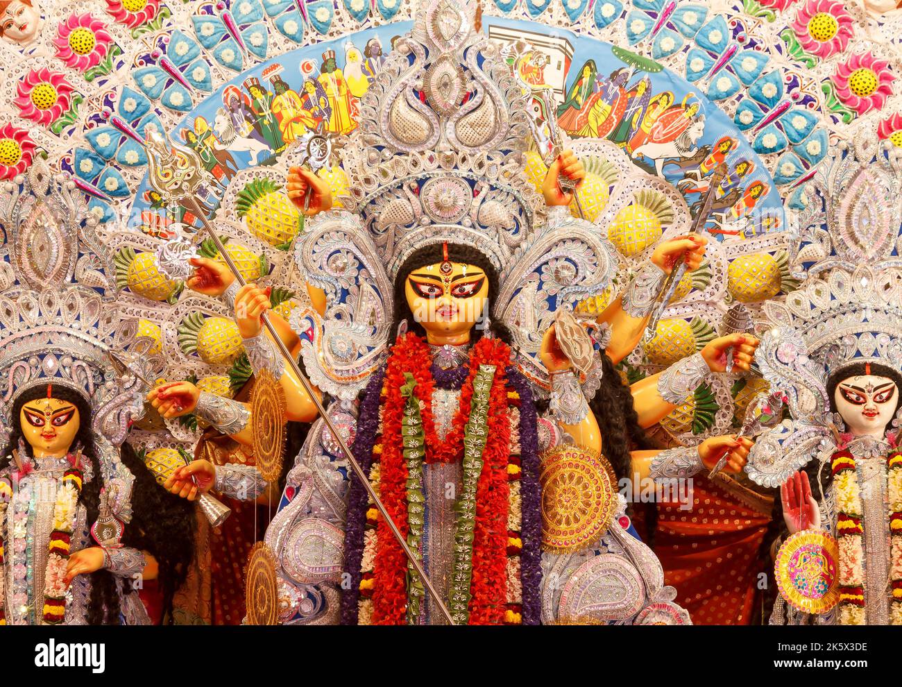 Kali Mandir Society , C.R.Park , New Delhi ,Dt-2 Oct 2022.Ein Blick auf Durga Idiol im Puja Pandal Stockfoto
