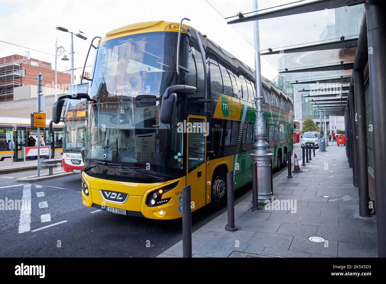Transport für irland neue Lackierung für Bus eireann dublin republik irland Stockfoto