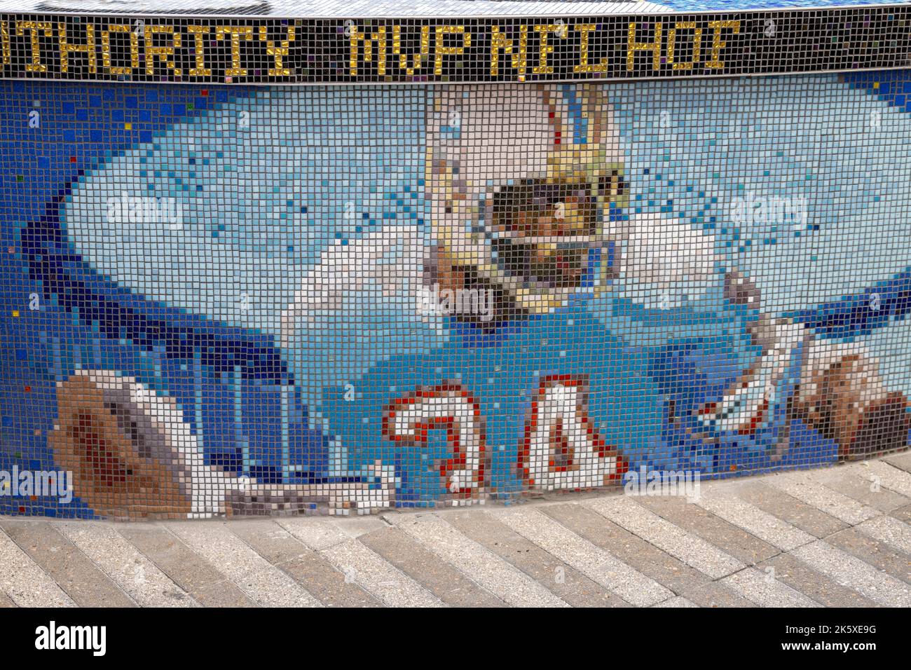 Earl Campbell-Bild auf dem Brunnen der Harris County Houston Sports Authority Fountain Reveal und Houston Sports Hall of Fame 2023 Class Reveal on Stockfoto