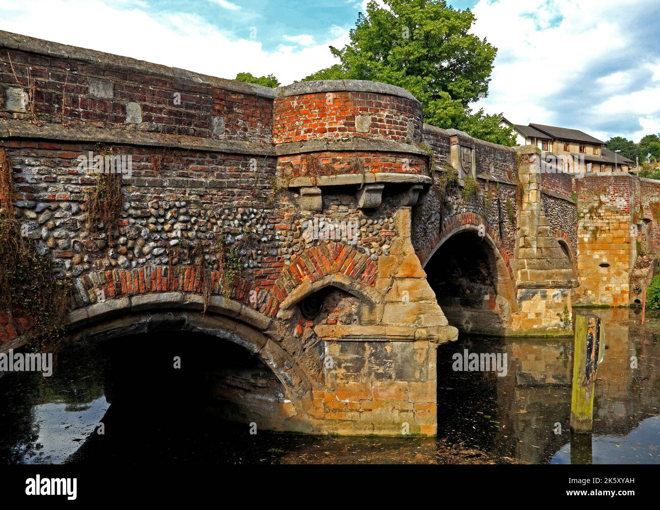 Mittelalterliche Bishop's Bridge, Norwich, Norfolk, England, Großbritannien Stockfoto