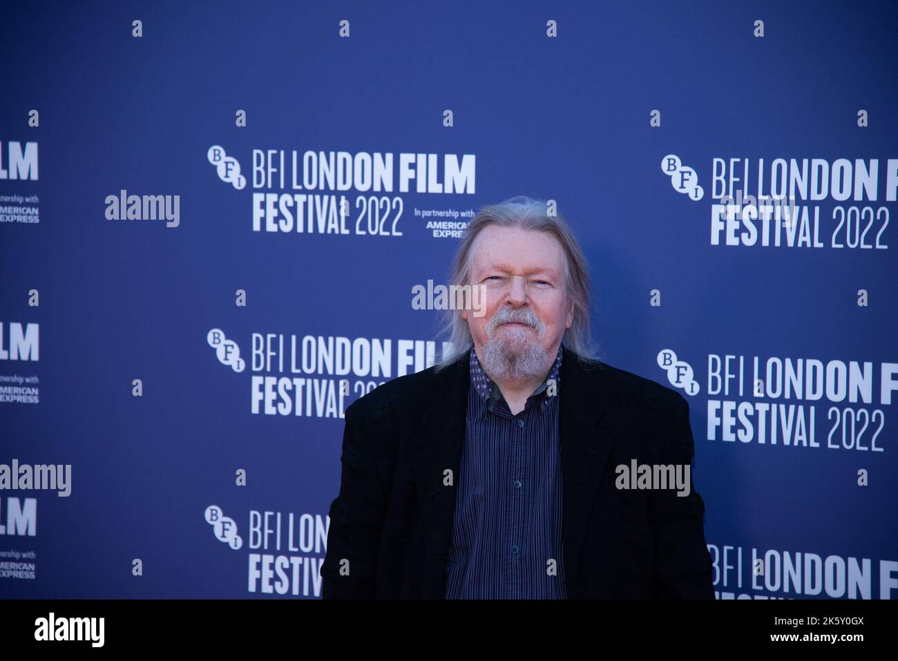 London, Großbritannien. 10. Oktober 2022. Der britische Drehbuchautor Christopher Hampton nimmt an der britischen Premiere „The Son“ während des BFI London Film Festival 66. in der Royal Festival Hall Teil. Kredit: SOPA Images Limited/Alamy Live Nachrichten Stockfoto