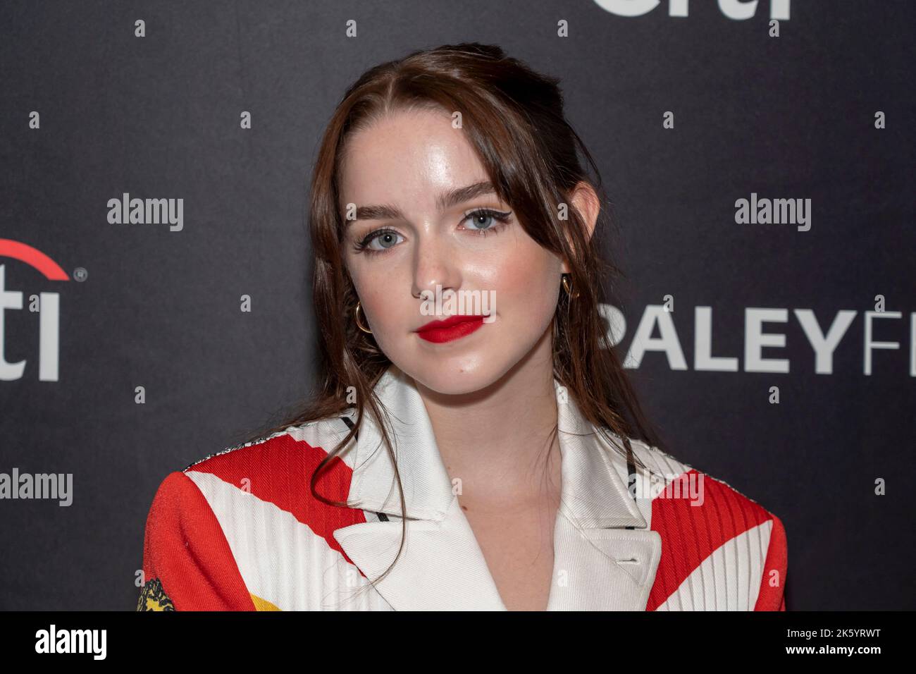 NEW YORK, NEW YORK - 10. OKTOBER: McKenna Grace nimmt am 10. Oktober 2022 im Paley Museum in New York City am 2022. PaleyFest NY Teil. Kredit: Ron Adar/Alamy Live Nachrichten Stockfoto