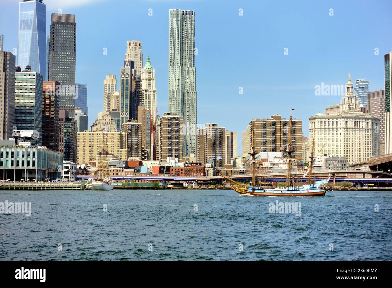 Blick über den East River nach Lower Manhattan Stockfoto