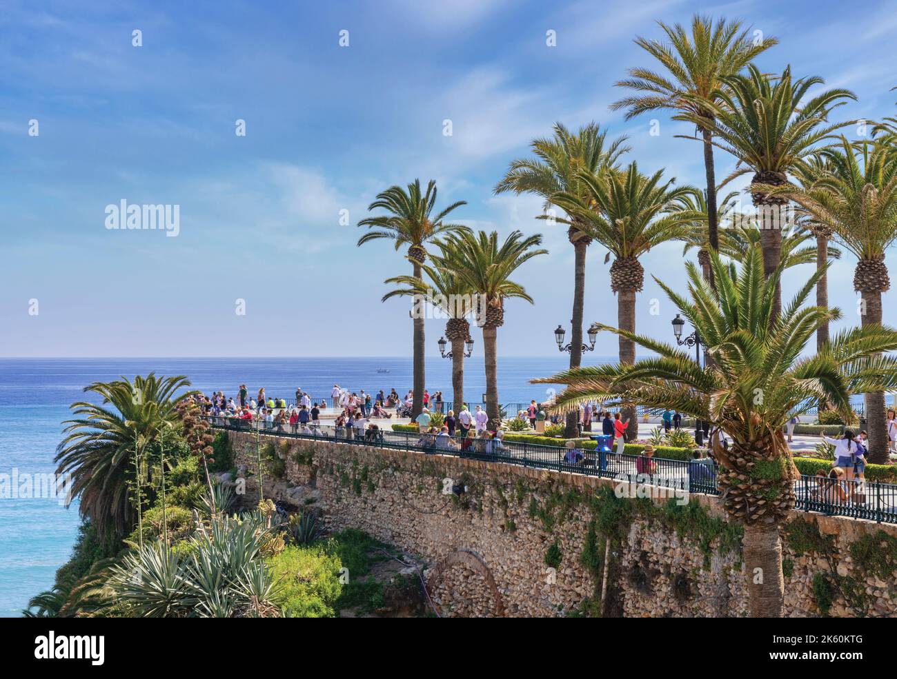 Balcon de Europa, oder Balkon Europas, Nerja, Costa del Sol, Provinz Malaga, Andalusien, Südspanien. Stockfoto