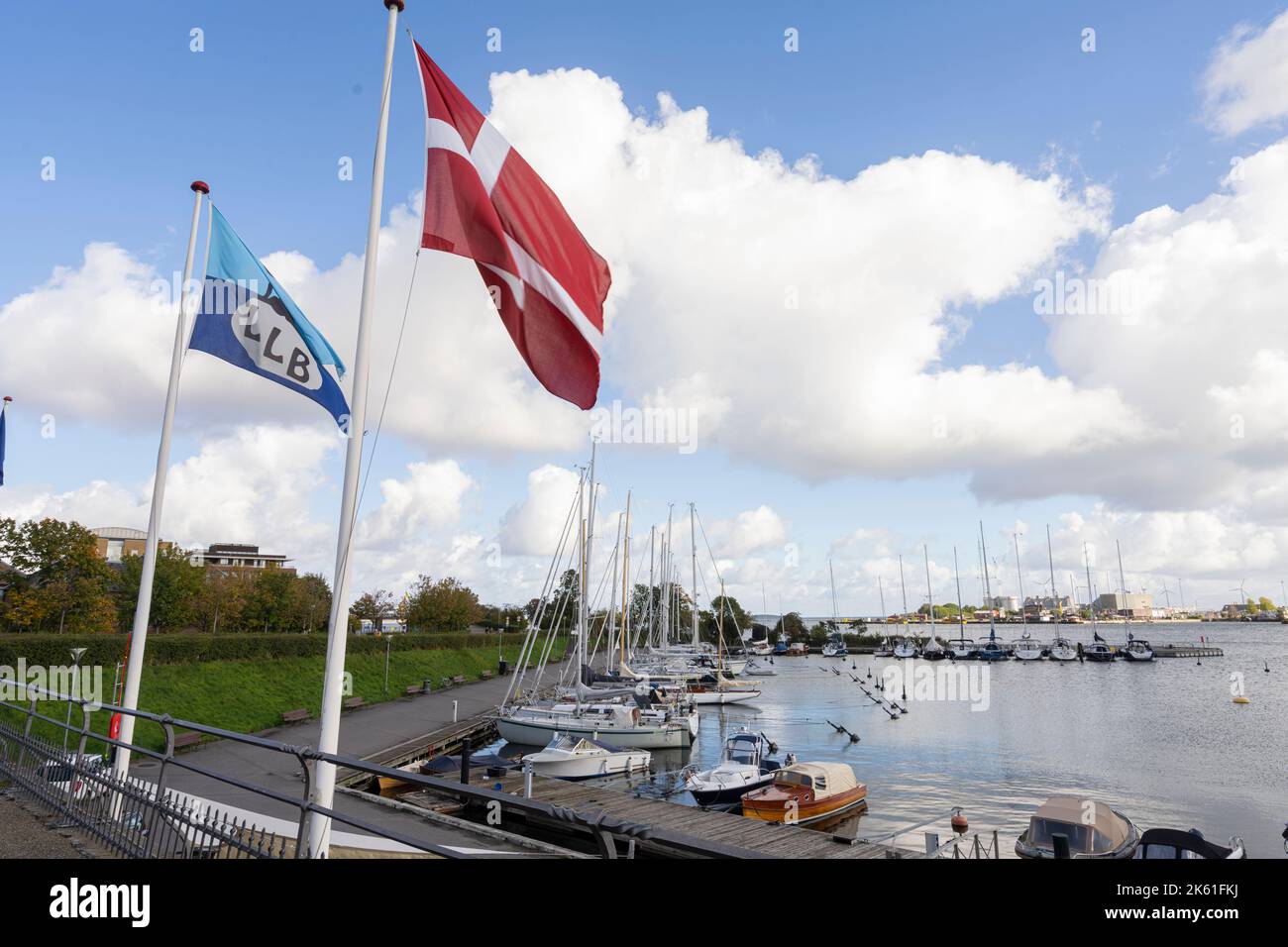 Kopenhagen, Dänemark. Oktober 2022. Blick auf die Langelinie Marina, eine kleine Marina in der Nähe des Stadtzentrums Stockfoto