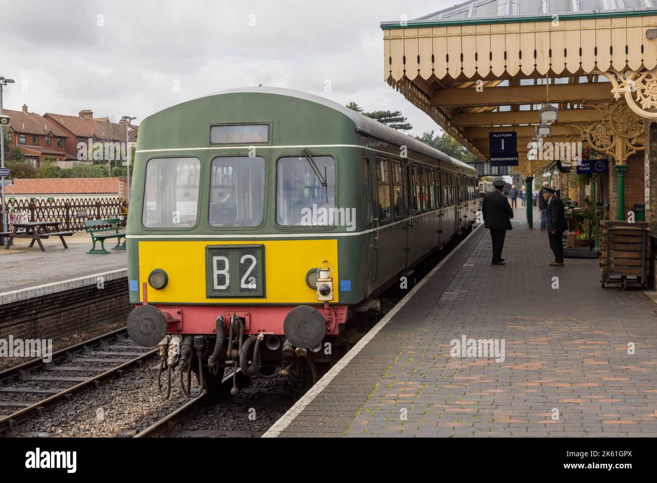 Erhaltener Dieselkraftstoff-Triebzug der Klasse 101 am Bahnhof Sheringham auf der North Norfolk Railway Stockfoto