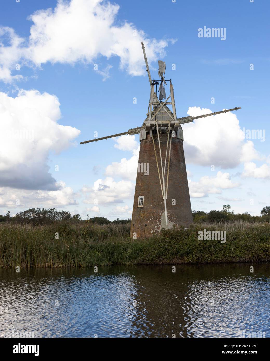 Turf Fen Entwässerungsmühle auf dem Fluss Ant bei How Hill Norfolk Stockfoto