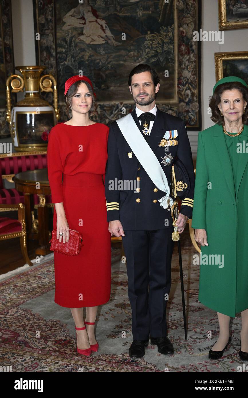 Prinzessin Sofia, Prinz Carl Philip und Königin Silvia im Königspalast während der Begrüßungszeremonie für den dreitägigen Zustand des niederländischen Königs und der Königin vis Stockfoto