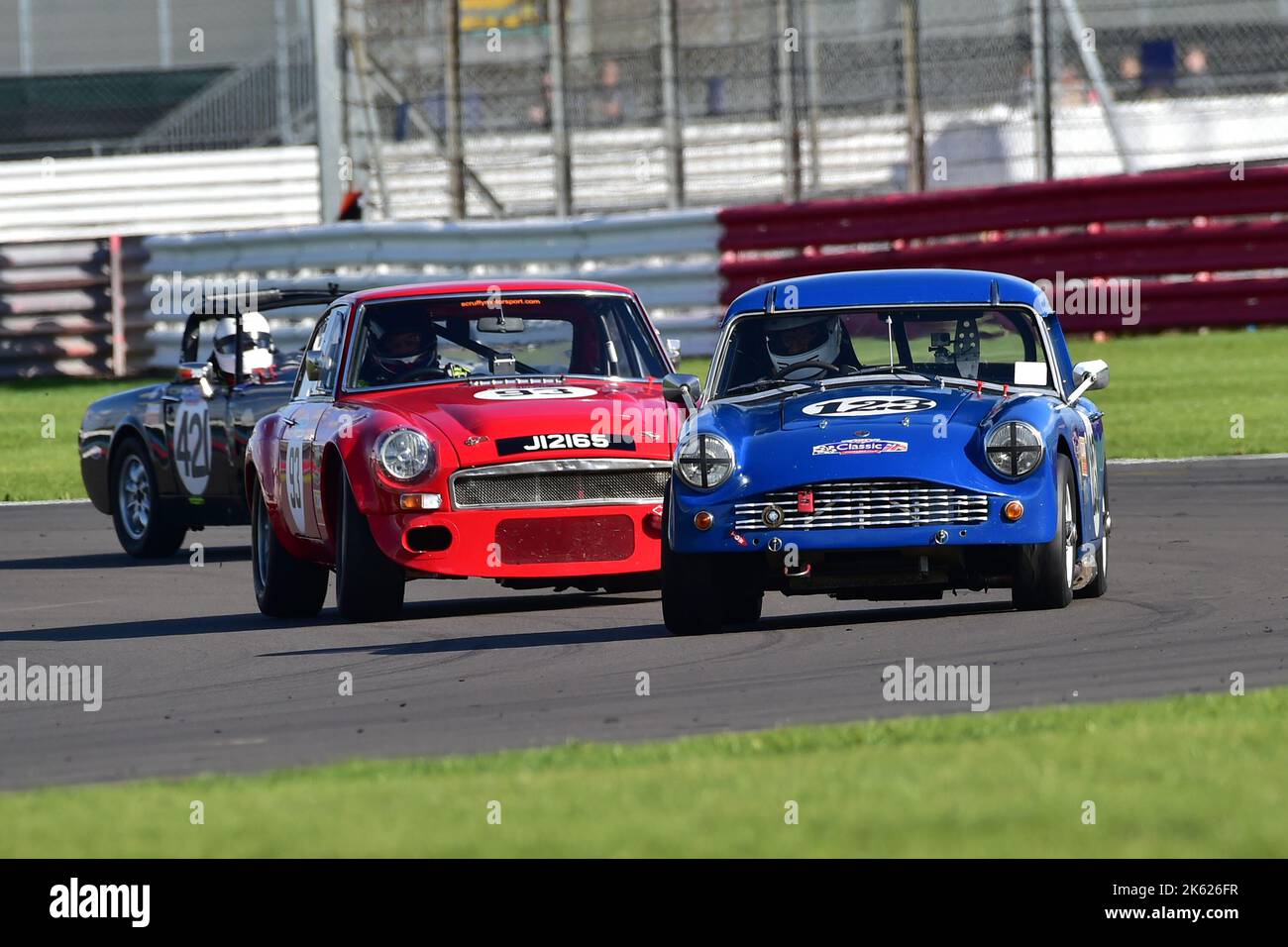 Simon Watling, Shaun Haddrell, Turner MK1, Mike McBride, Matt Domin, MG C GT, Adams & Page Swinging Sixties Group 2, aufgeteilt in fünf Klassen, eine vierzig Stockfoto