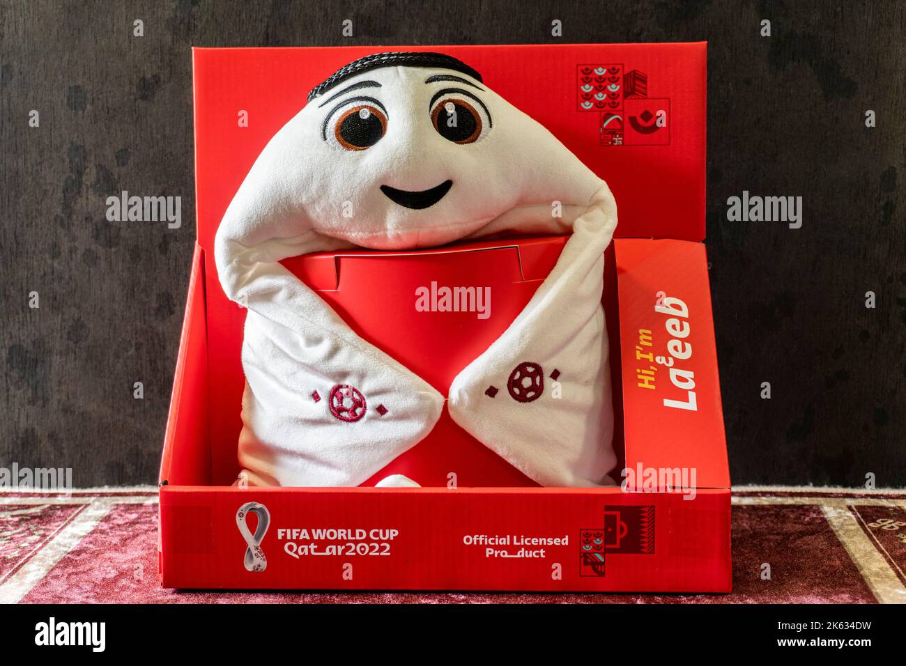 Der offizielle Maskottchen der FIFA Fußball-Weltmeisterschaft 2022 in Katar, La'eeb. La'eeb ist ein arabisches Wort, das „Super-qualifizierter Spieler“ bedeutet. Stockfoto