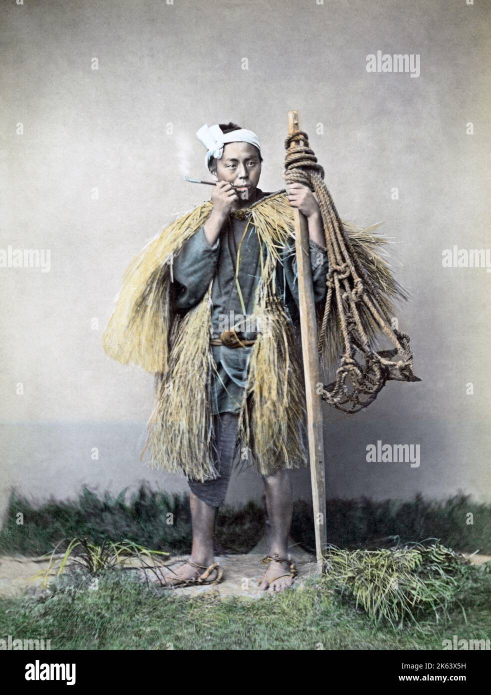 Bauernarbeiter rauchen, Japan, ca. 1880er. Stockfoto