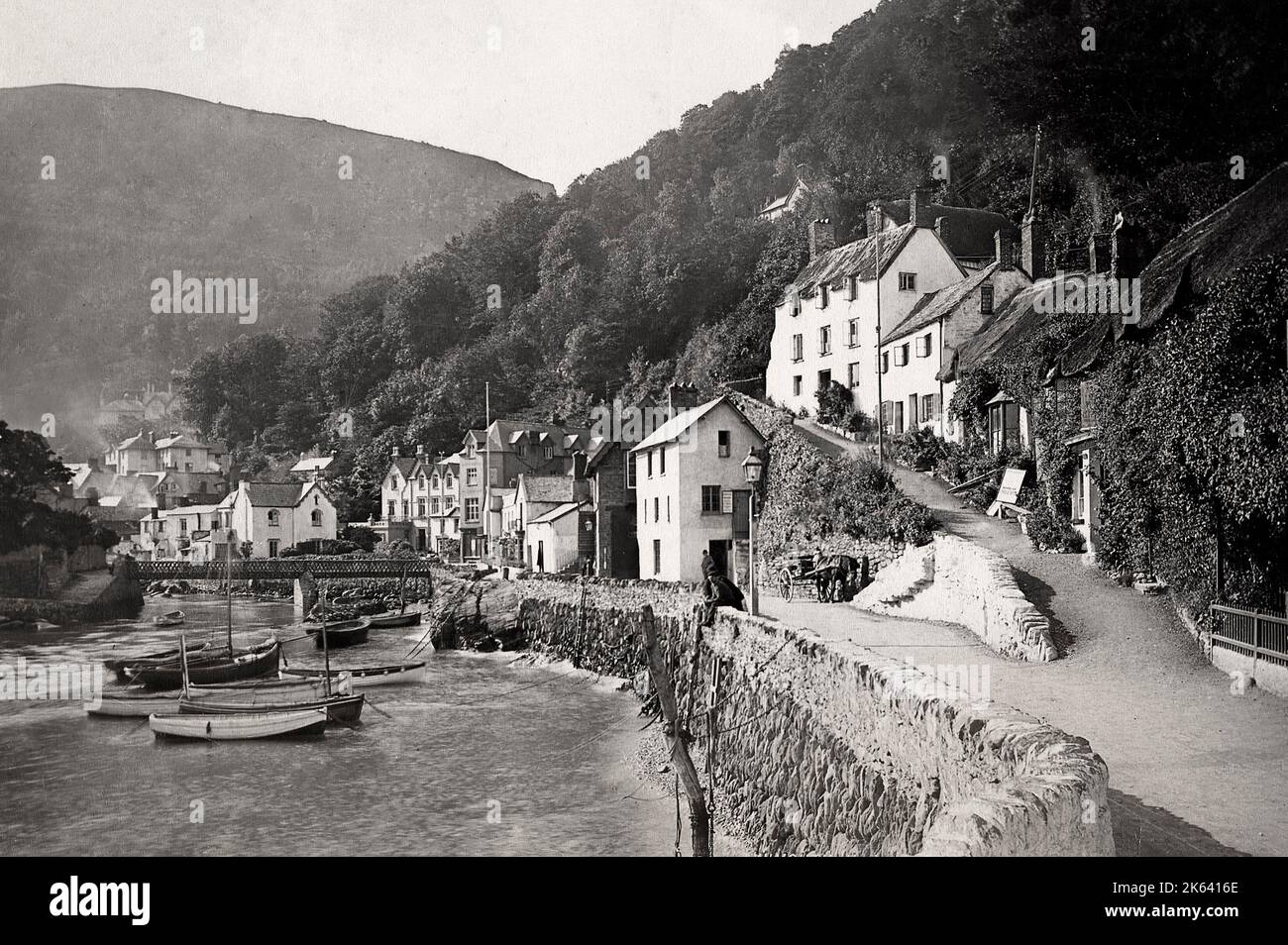 Vintage 19. Jahrhundert Foto: Kleine Boote entlang des Wassers bei Lynmouth Stockfoto