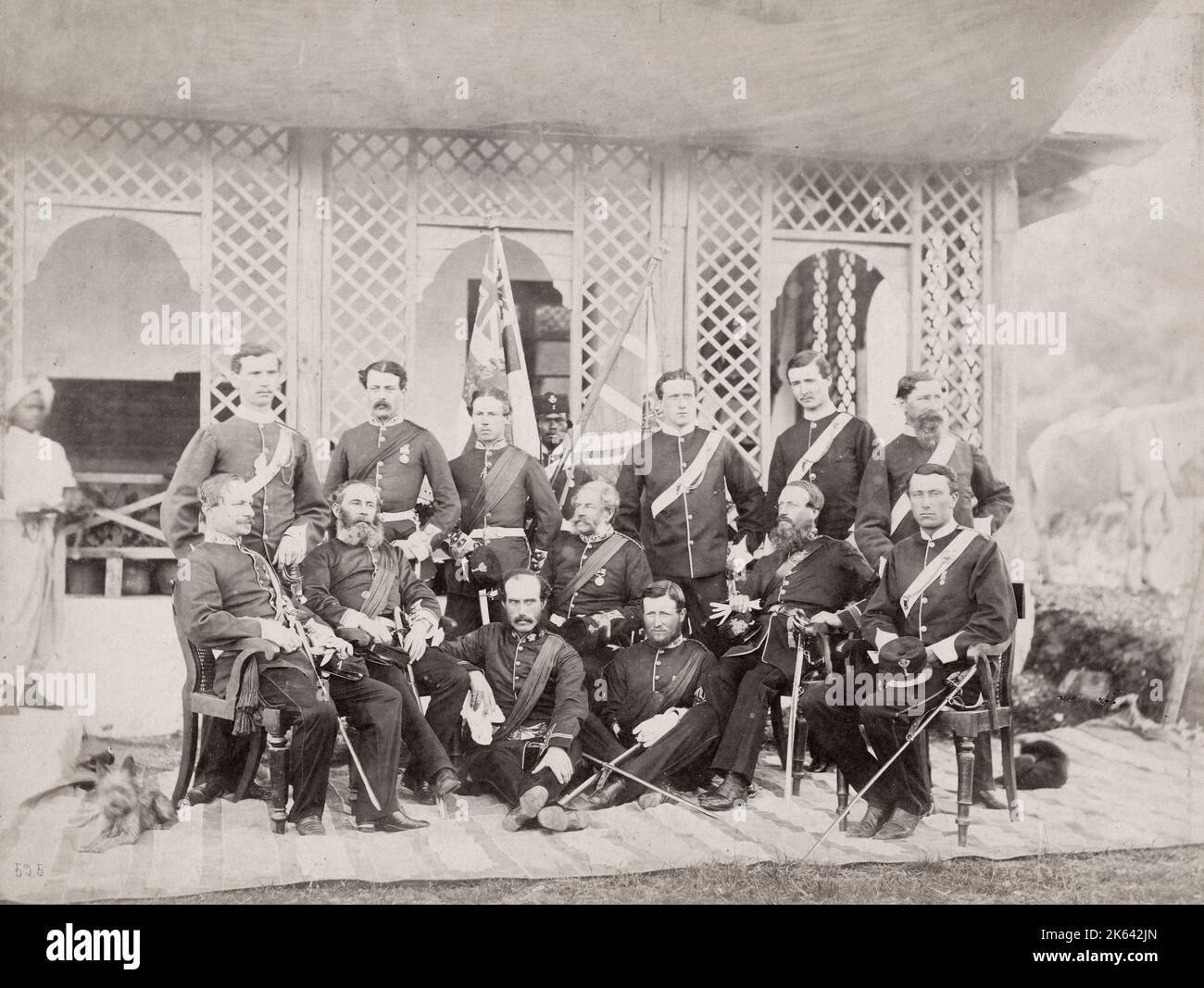 Vintage 19. Jahrhundert Fotografie - Britische Armee in Indien, 1860er Jahre - officers der 1. Gurkhas Goorkhas 1863 Stockfoto