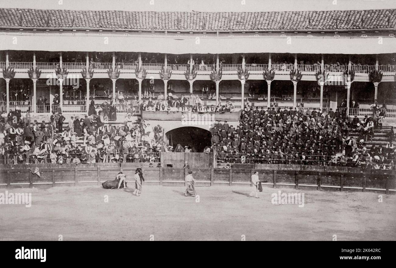C 1890 s Spanien - Stierkampf in der Stierkampfarena Stockfoto